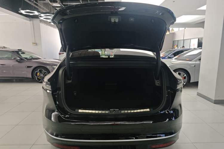 Used Nio ET9 2025 100 kWh Trunk