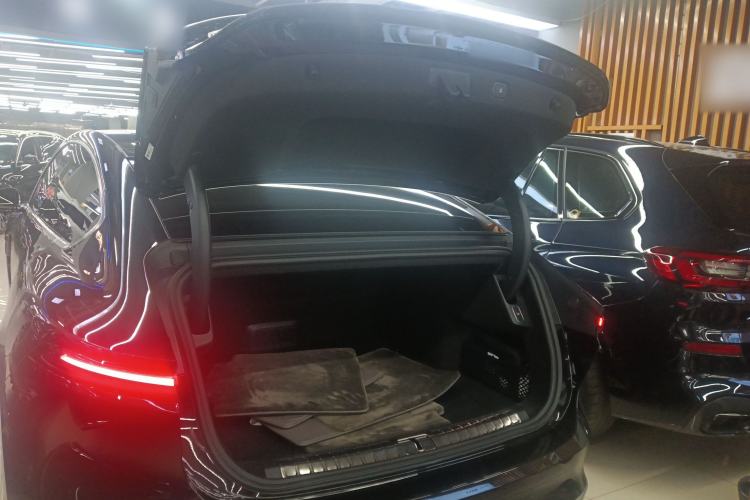 Used Nio ET9 2025 100kWh Signature Edition Trunk