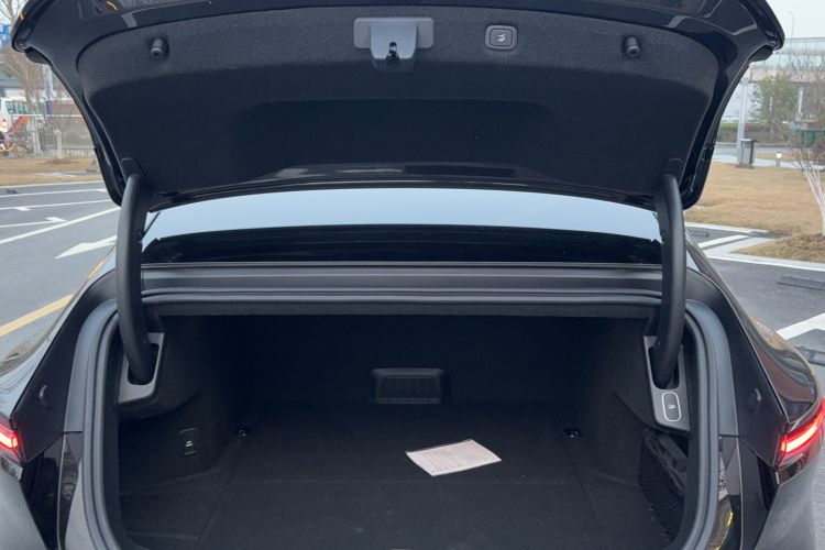 Used Nio ET9 2025 100kWh Signature Edition Trunk
