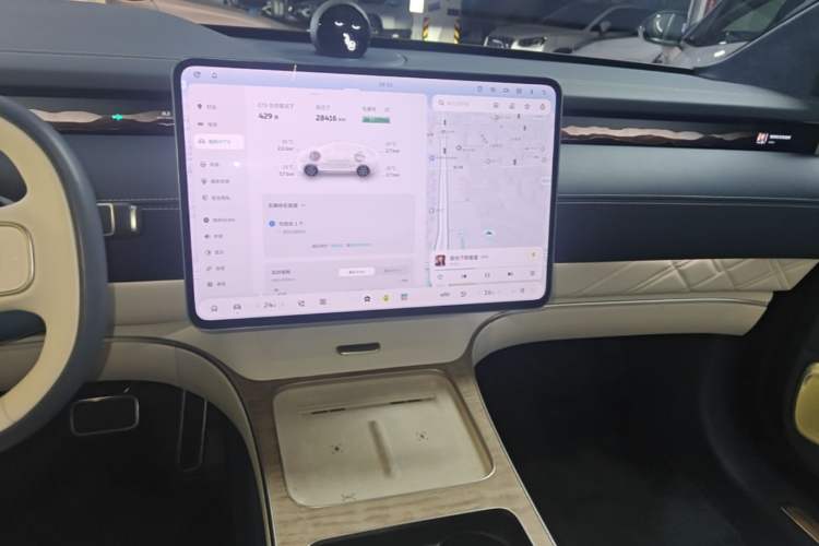 Used Nio ET9 2025 100kWh Signature Edition Audio And AC Panel