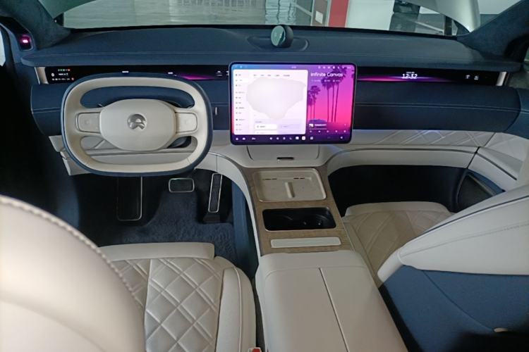 Used Nio ET9 2025 100kWh Signature Edition Center Console