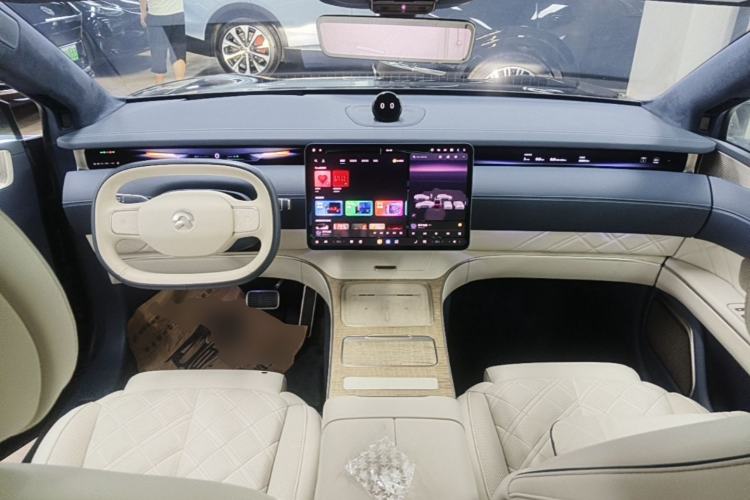 Used Nio ET9 2025 100kWh Signature Edition Center Console