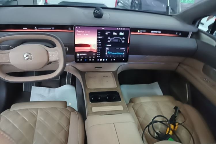 Used Nio ET9 2025 100kWh Signature Edition Center Console