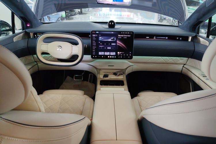 Used Nio ET9 2025 100kWh Signature Edition Center Console