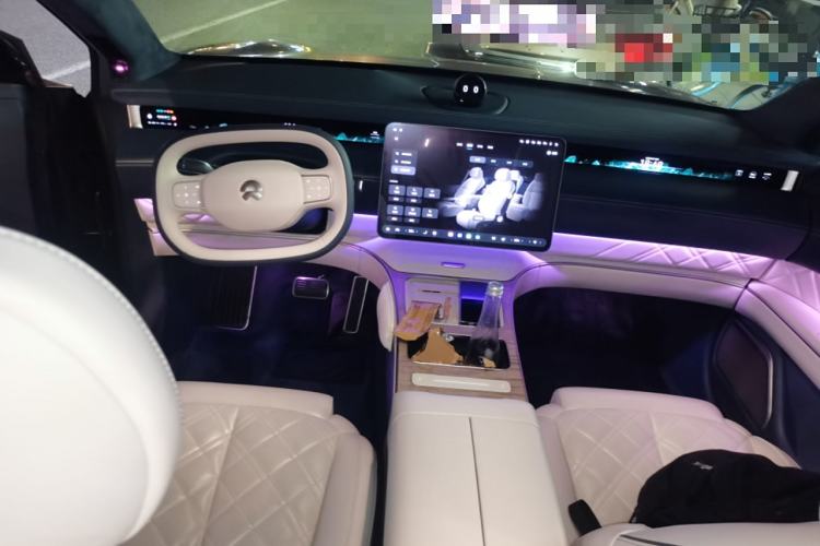 Used Nio ET9 2025 100 kWh Center Console
