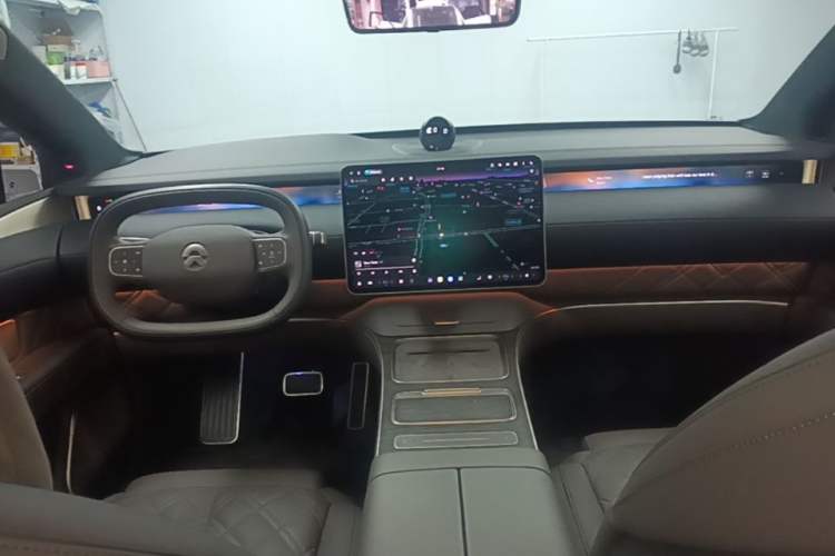Used Nio ET9 2025 100kWh Signature Edition Center Console