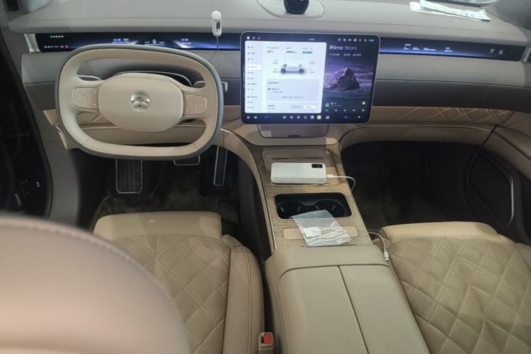 Used Nio ET9 2025 100 kWh Center Console