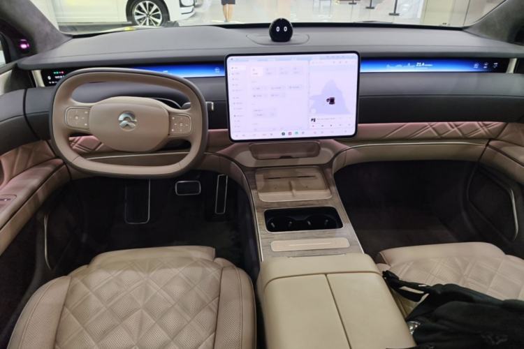 Used Nio ET9 2025 100kWh Signature Edition Center Console