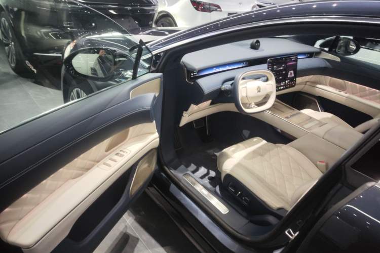 Used Nio ET9 2025 100kWh Signature Edition Driver Seat