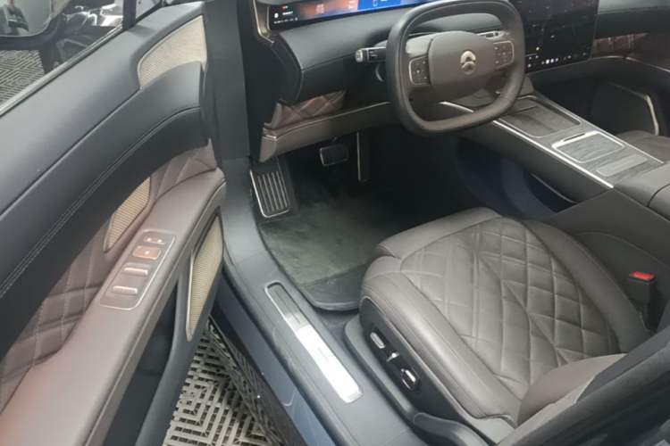 Used Nio ET9 2025 100kWh Signature Edition Driver Seat