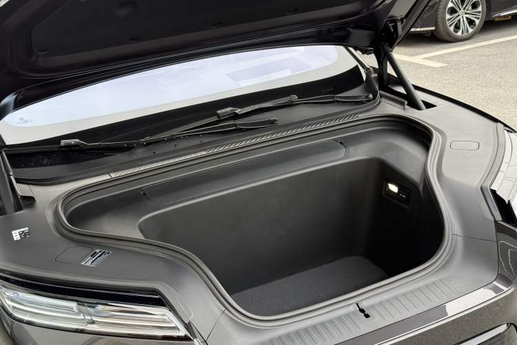 Used Nio ET9 2025 100kWh Signature Edition Engine Bay