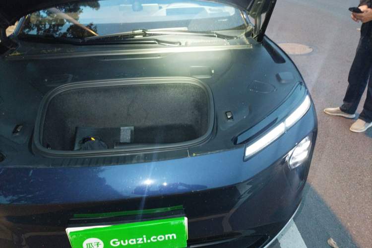Used Nio ET9 2025 100kWh First-Edition Limited Edition Engine Bay Left