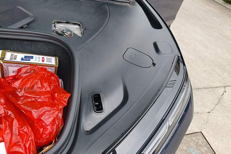 Used Nio ET9 2025 100kWh First-Edition Limited Edition Engine Bay Left