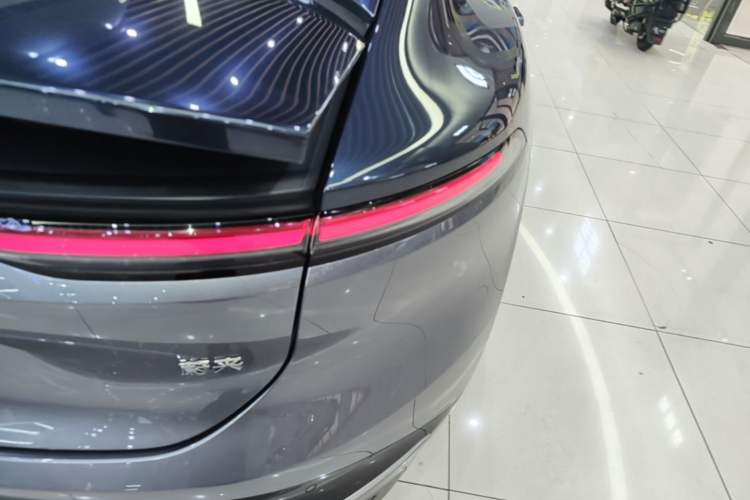 Used Nio ET9 2025 100kWh Signature Edition Exterior 1