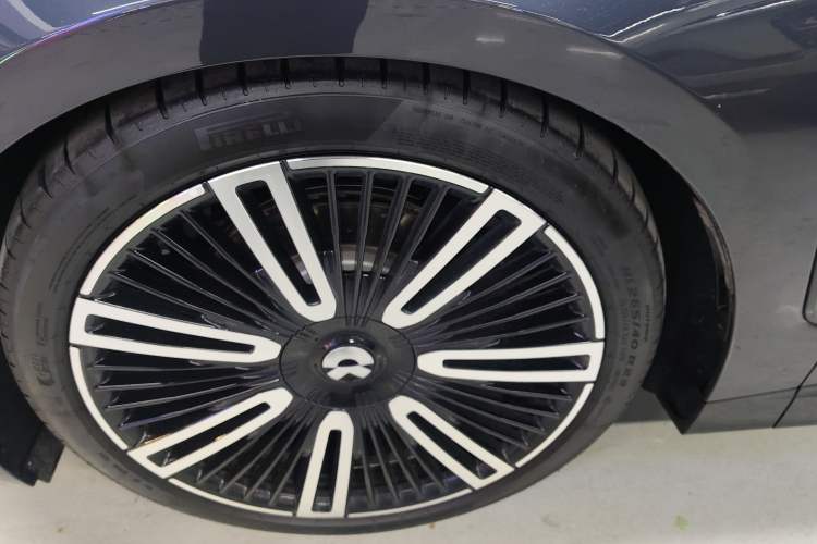 Used Nio ET9 2025 100kWh Signature Edition Exterior 2