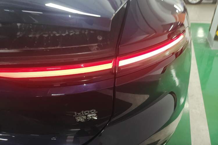 Used Nio ET9 2025 100kWh First-Edition Limited Edition Exterior 3