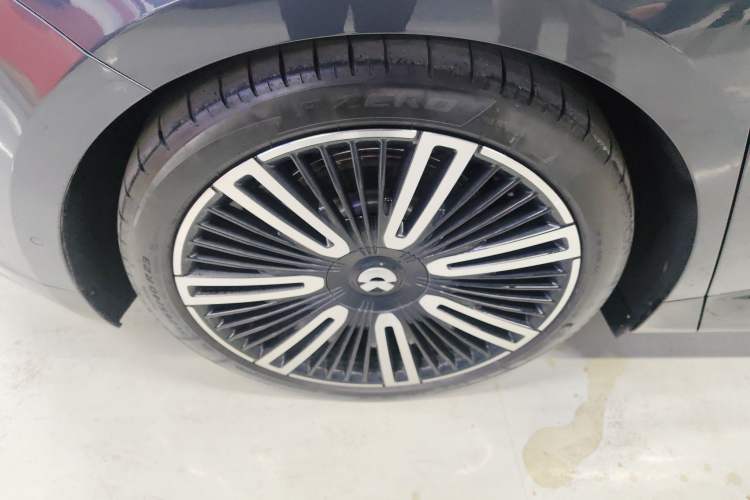 Used Nio ET9 2025 100kWh Signature Edition Exterior 3