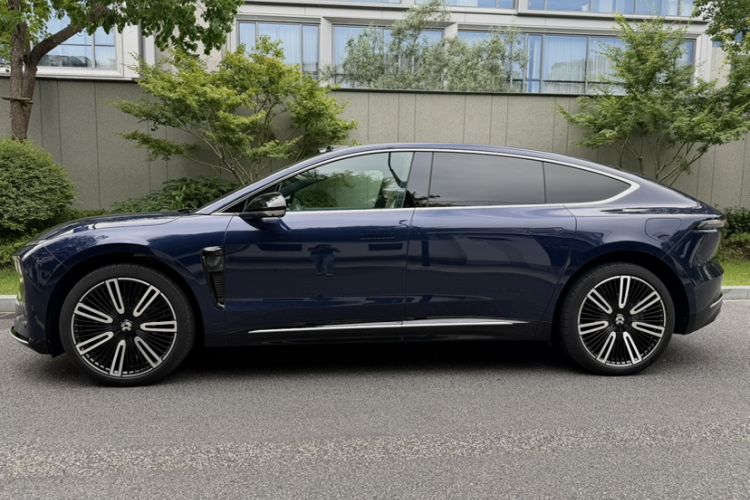 Used Nio ET9 2025 100kWh Signature Edition Exterior 4
