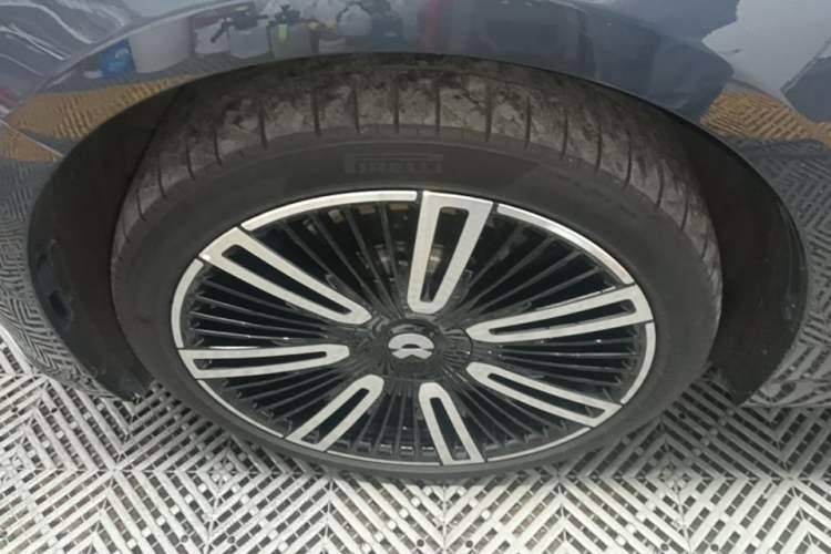 Used Nio ET9 2025 100kWh Signature Edition Exterior 4