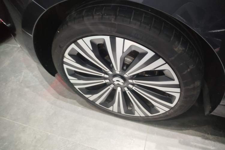 Used Nio ET9 2025 100kWh Signature Edition Exterior 5