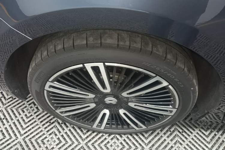 Used Nio ET9 2025 100kWh Signature Edition Exterior 5