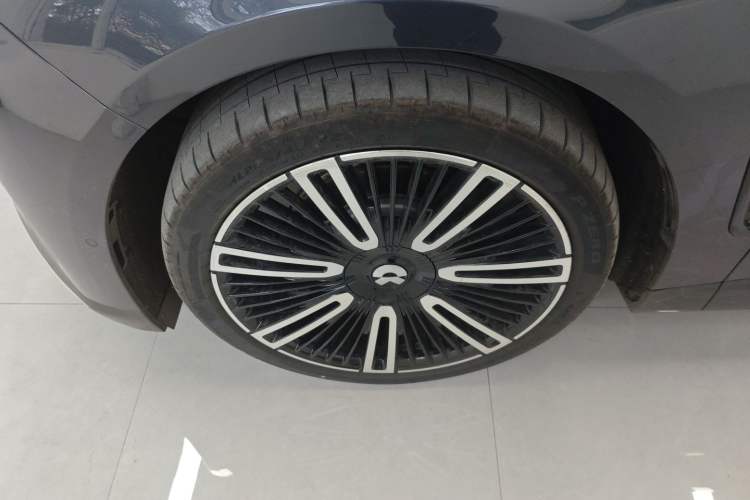 Used Nio ET9 2025 100kWh Signature Edition Exterior 7