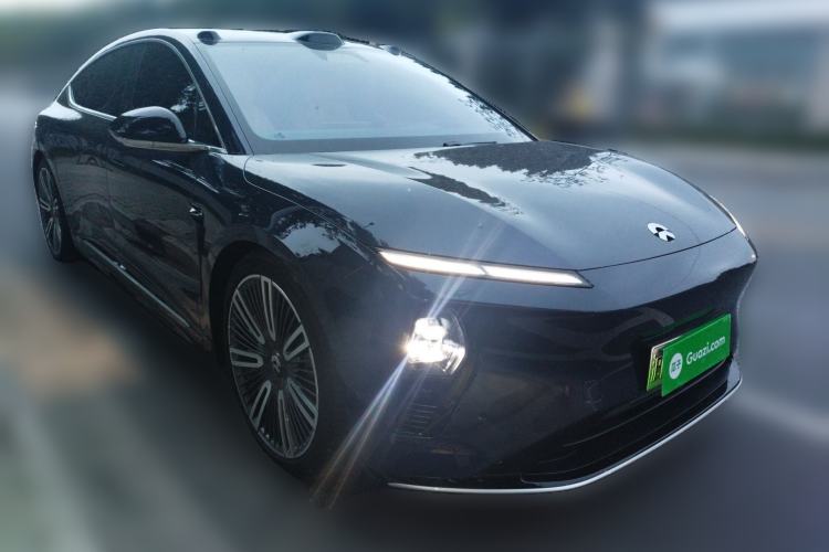 Used Nio ET9 2025 100kWh First-Edition Limited Edition Front Right 45 Deg