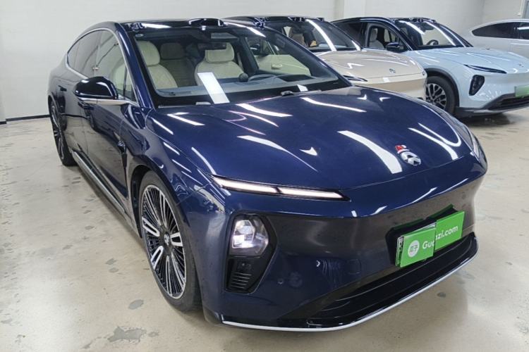 Used Nio ET9 2025 100kWh Signature Edition Front Right 45 Deg