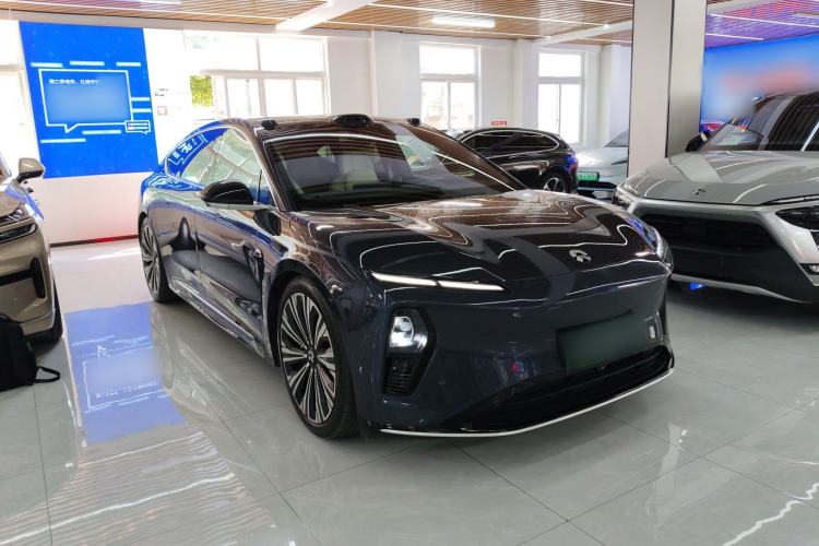Used Nio ET9 2025 100kWh Signature Edition Front Right 45 Deg