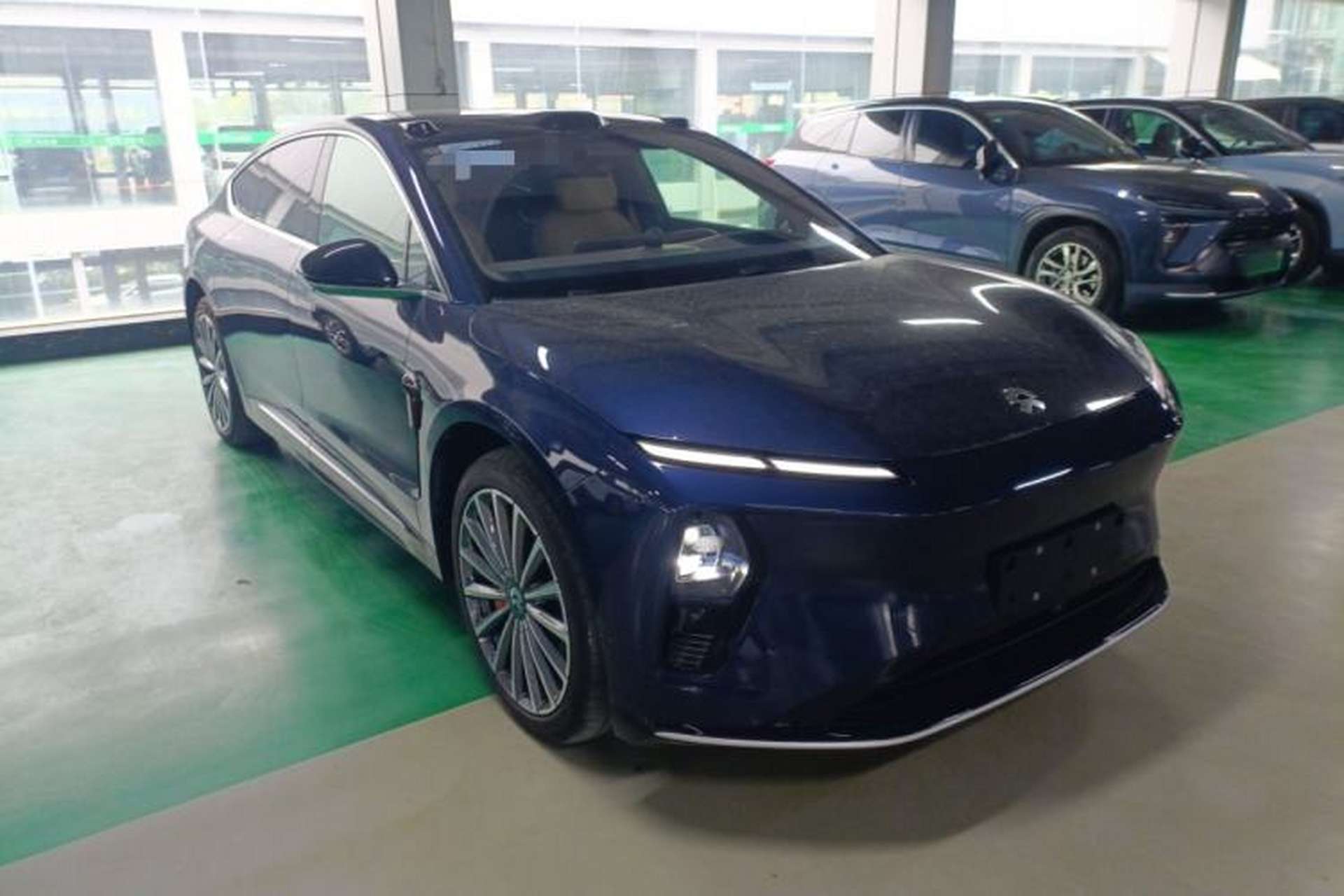Used Nio ET9 2025 100 kWh Front Right 45 Deg