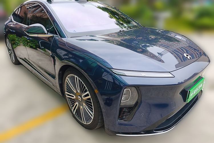 Used Nio ET9 2025 100kWh First-Edition Limited Edition Front Right 45 Deg