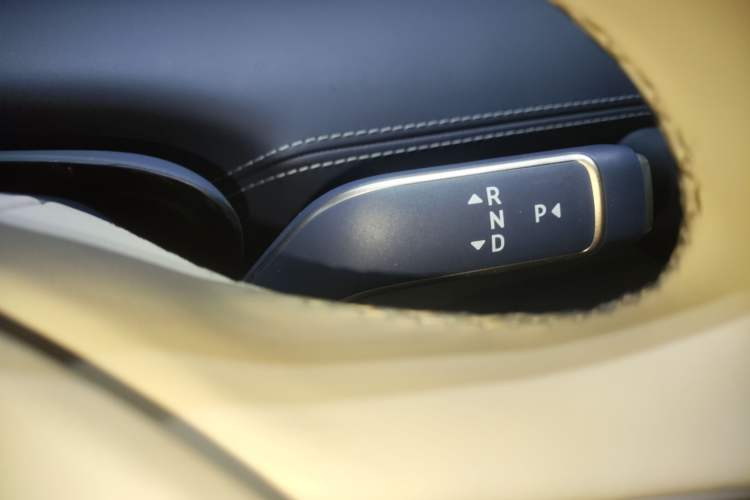 Used Nio ET9 2025 100kWh Signature Edition Gear Lever