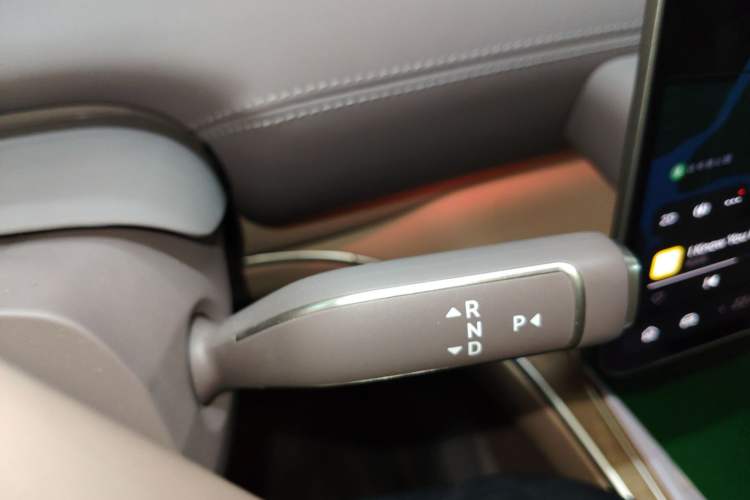 Used Nio ET9 2025 100kWh Signature Edition Gear Lever