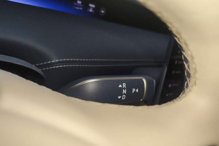 Used Nio ET9 2025 100kWh Signature Edition Gear Lever