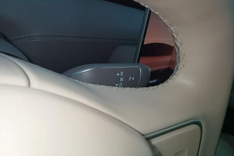 Used Nio ET9 2025 100kWh Signature Edition Gear Lever