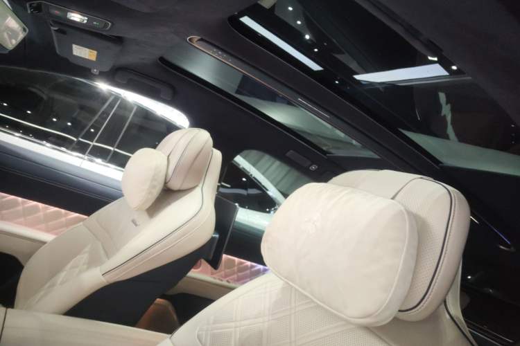 Used Nio ET9 2025 100kWh Signature Edition Headliner