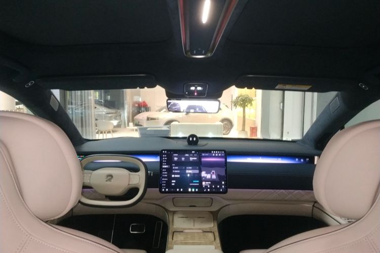 Used Nio ET9 2025 100kWh Signature Edition Headliner