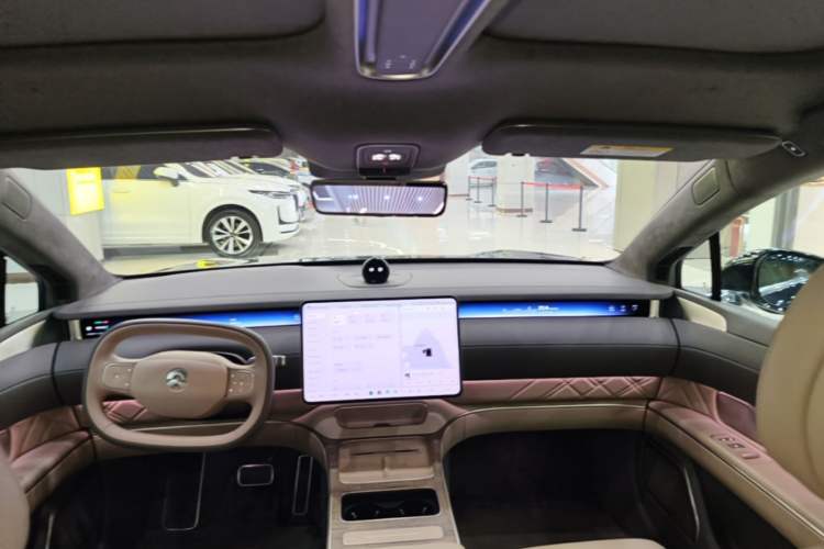 Used Nio ET9 2025 100kWh Signature Edition Headliner