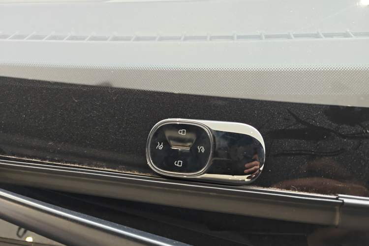 Used Nio ET9 2025 100 kWh Interior 1