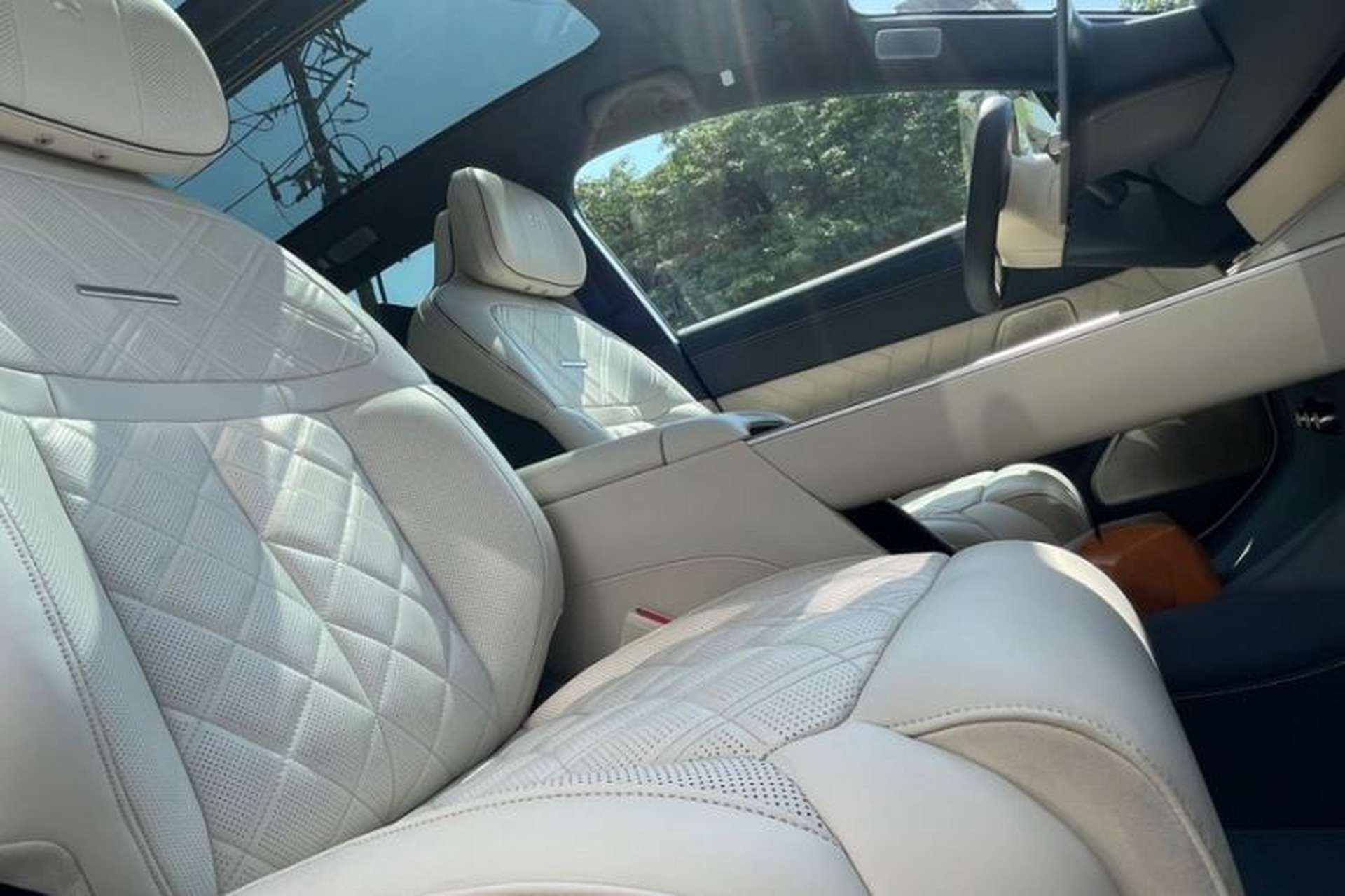 Used Nio ET9 2025 100kWh Signature Edition Interior 12