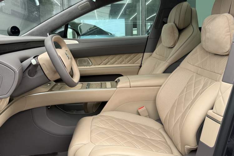 Used Nio ET9 2025 100kWh Signature Edition Interior 4