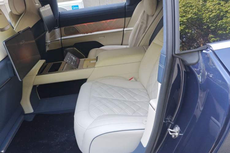 Used Nio ET9 2025 100kWh First-Edition Limited Edition Interior 4