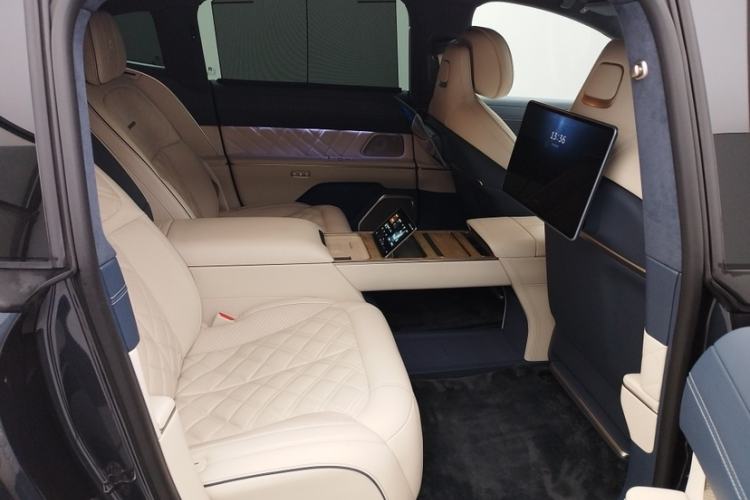 Used Nio ET9 2025 100kWh Signature Edition Interior 5