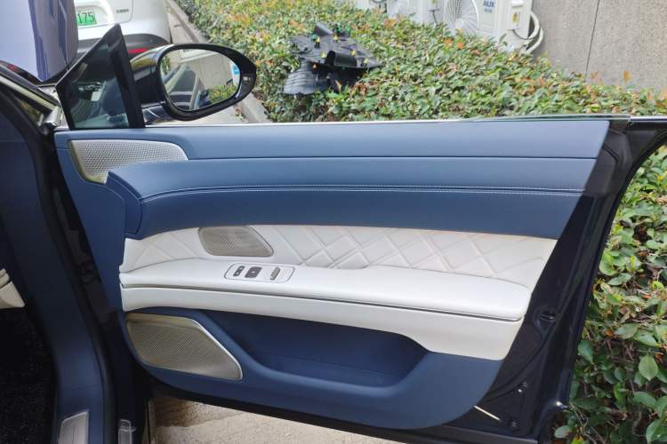 Used Nio ET9 2025 100kWh First-Edition Limited Edition Interior 5