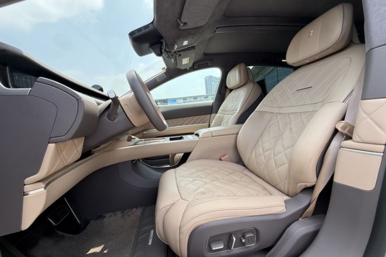 Used Nio ET9 2025 100kWh Signature Edition Interior 5