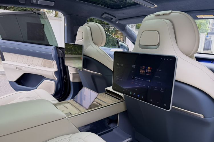 Used Nio ET9 2025 100kWh Signature Edition Interior 6