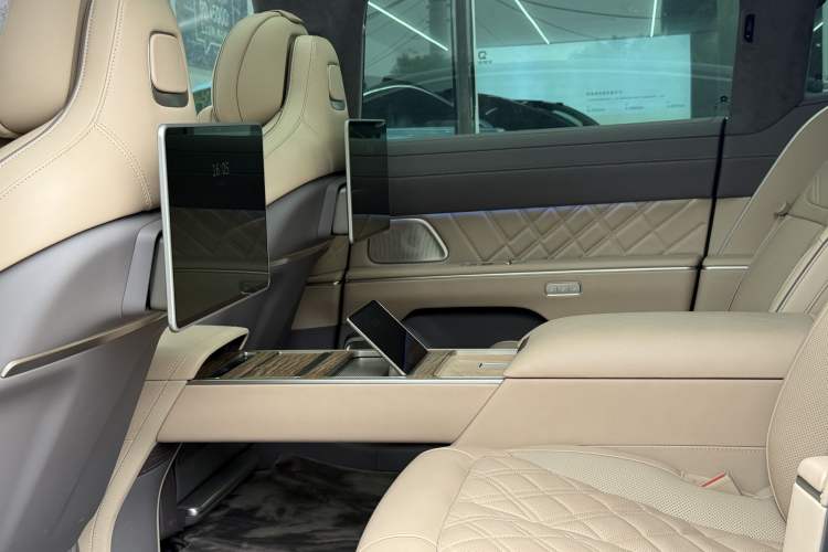 Used Nio ET9 2025 100kWh Signature Edition Interior 7
