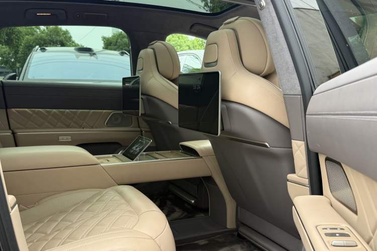 Used Nio ET9 2025 100kWh Signature Edition Interior 9