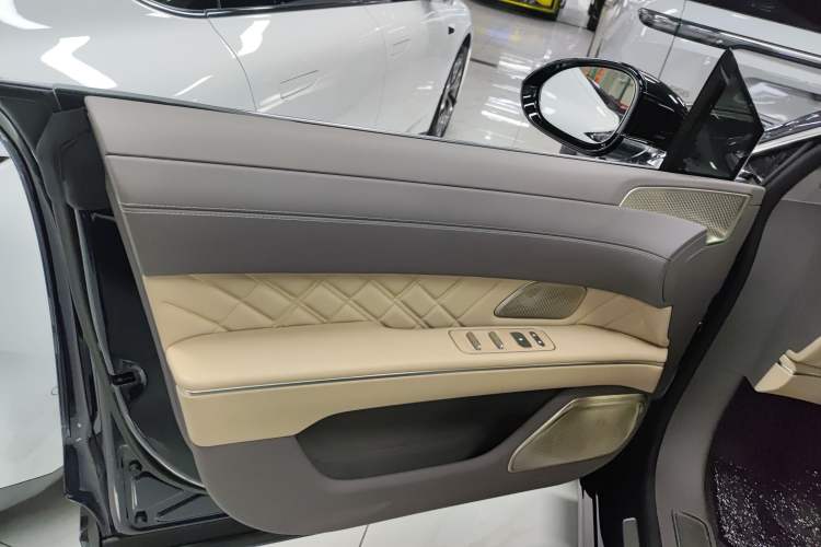 Used Nio ET9 2025 100kWh First-Edition Limited Edition Left Front Door Interior