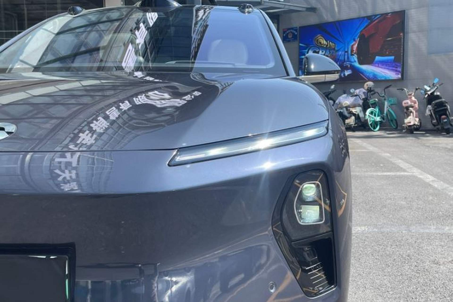 Used Nio ET9 2025 100kWh Signature Edition Left Front Headlight